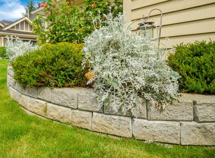 wall-retainer-post